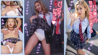 开房操别人的女友，边操她还边和男友打电话，妹子努力憋着不让自己叫出来，操的好爽